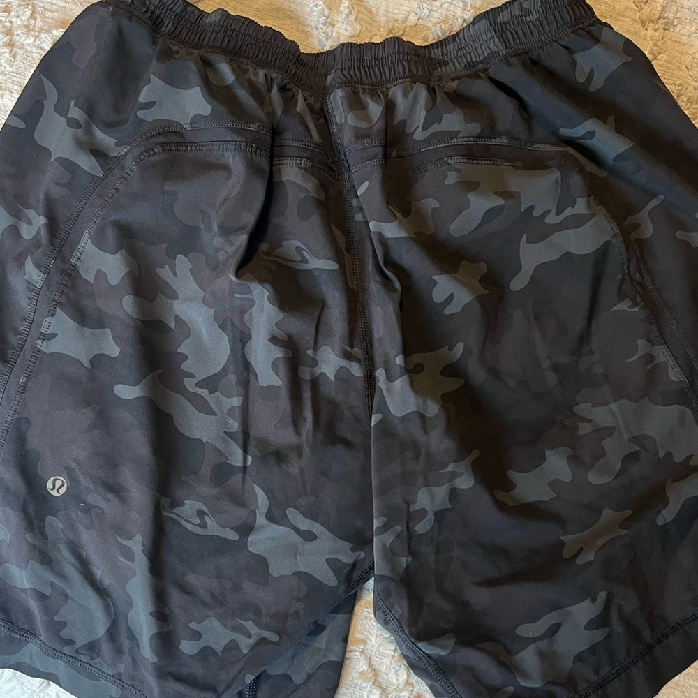 Lot of 3 Men’s Lululemon Pacebreaker shorts with Liner Sz Large Old Logo